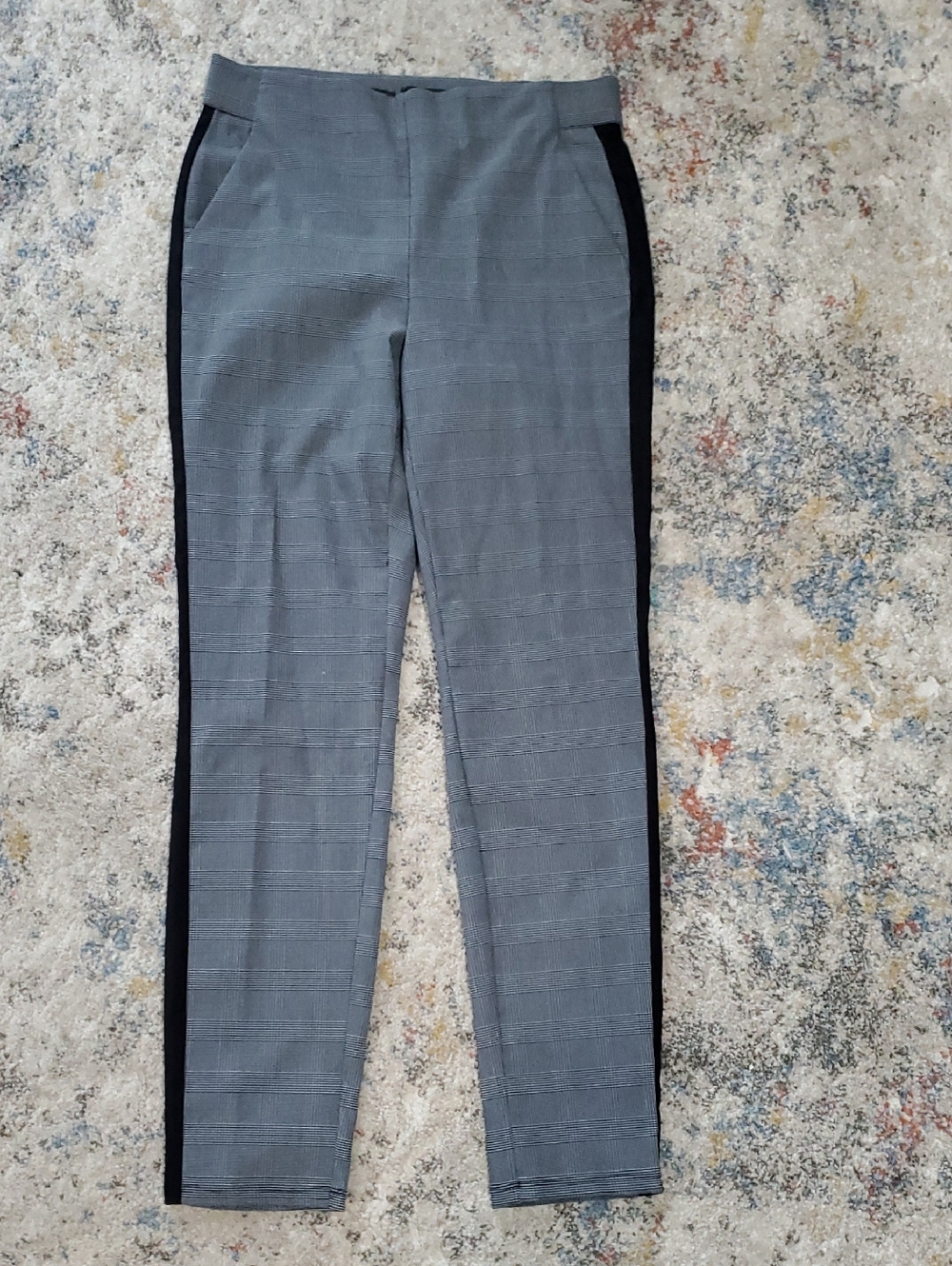 Simply Vera Vera Wang Gray Plaid Pants with Black Side Stripes